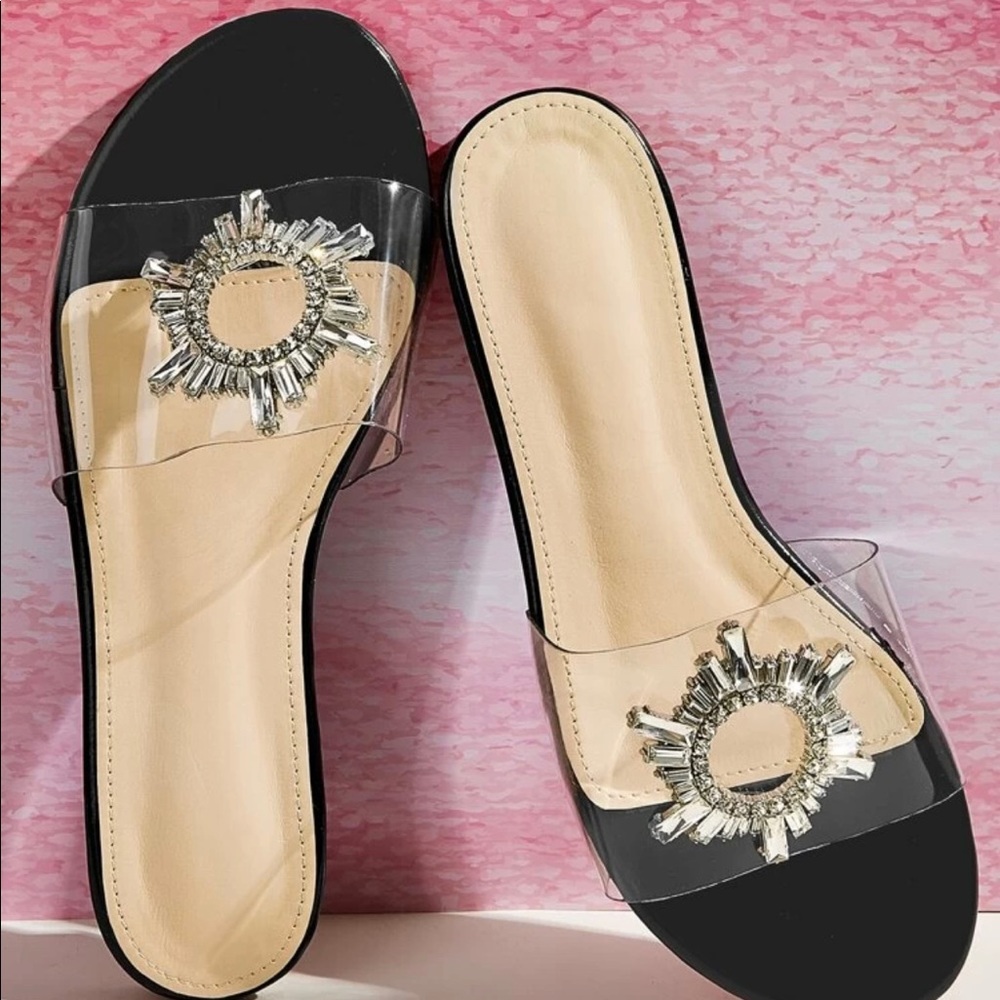 Cute crystal clear sandal